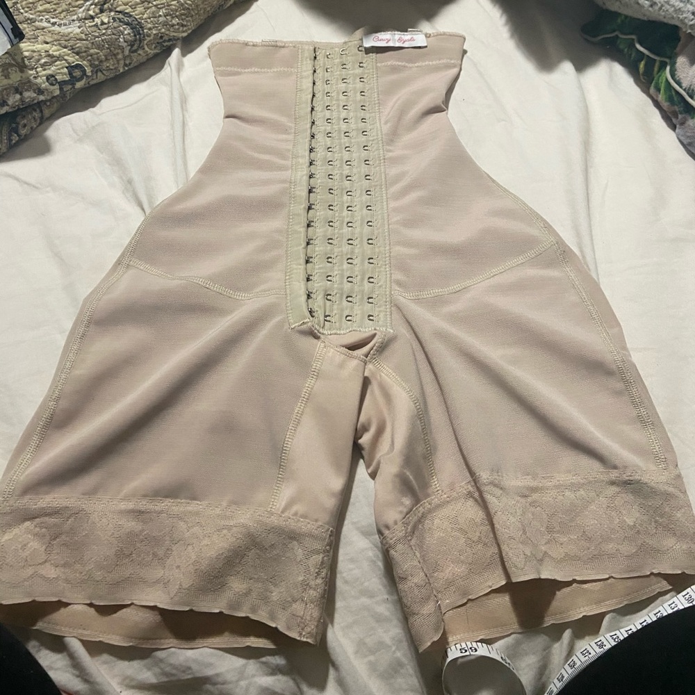 Curvy gyals faja girdle waist trainer
